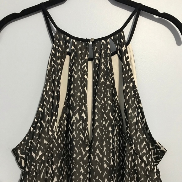 EXPRESS Black and White Pattern Racerback Top - Picture 7 of 8